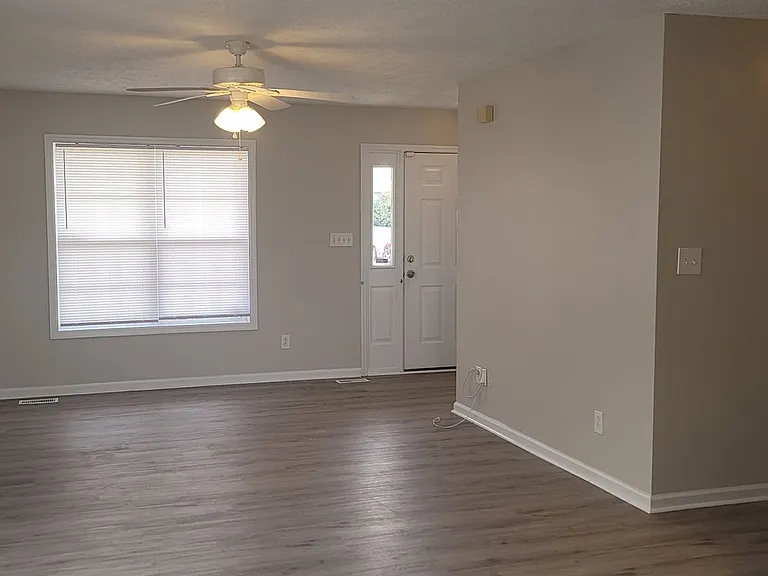7404 Shillinglaw Cir — Photo 4