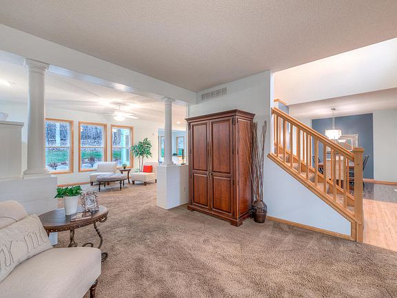 5th image of 3123 N View Ln