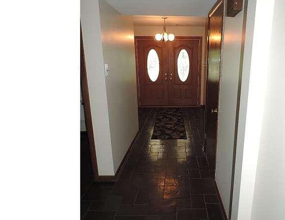 4th image of 129 Andrea Dr