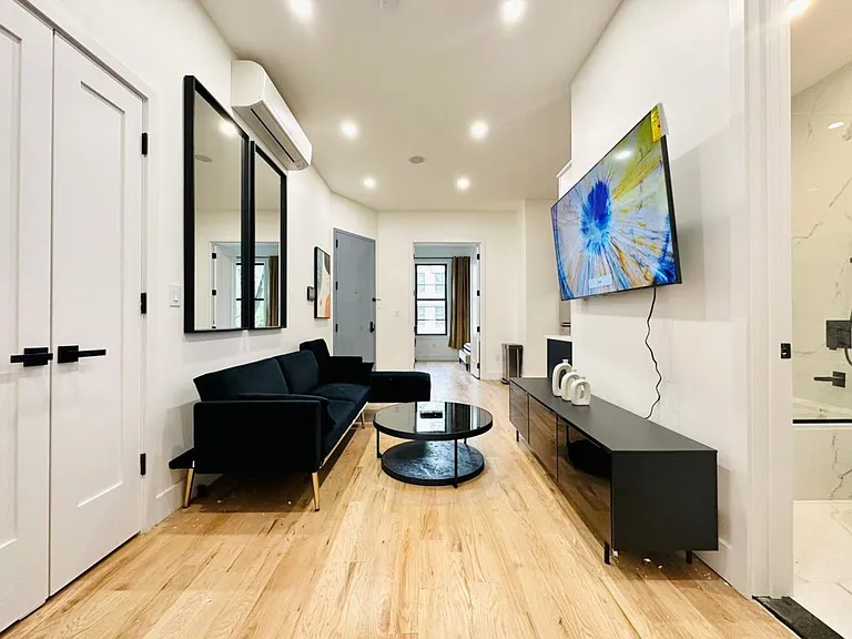 1130 Jefferson Ave #532 — Photo 8