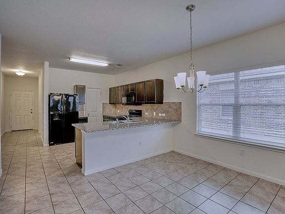 3rd image of 507 Brashear Ln