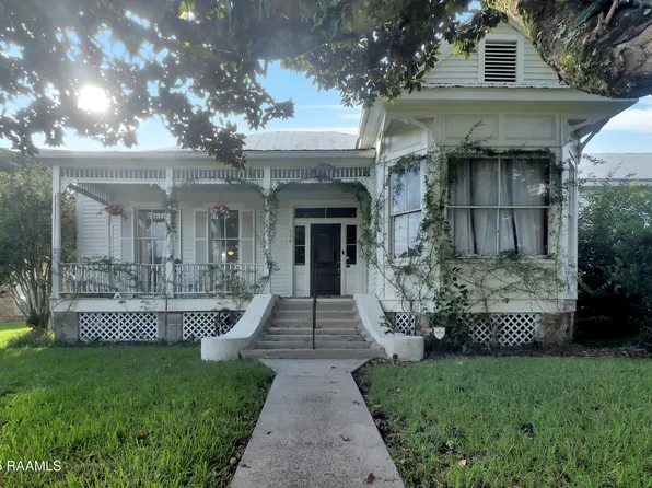 235 Duperier Ave, New Iberia, LA 70563