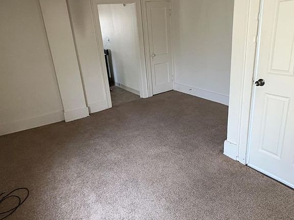 5th image of 922 S Twyckenham Dr #2N