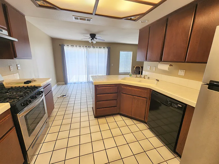 630 W Palm Ave #6 — Photo 8