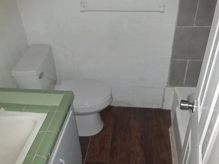 416 E Dunn Ave #1 — Photo 2