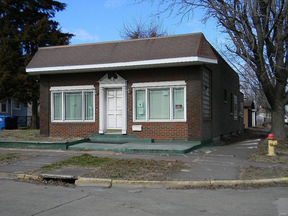 1st image of 2241 Lincoln Ave