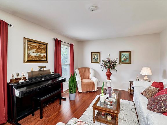 3rd image of 3475 Greenway Chase Dr