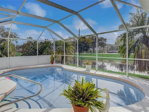 5774 Deer Hollow Ln, Sarasota, FL 34232