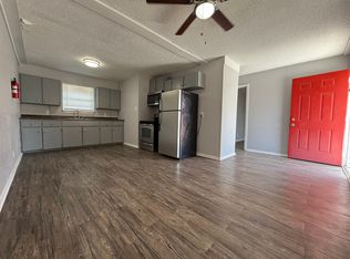 321 Blanks St #10, Seguin, TX 78155