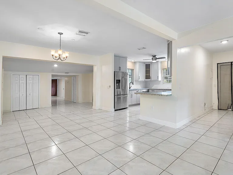6130 Edwards Rd — Photo 4