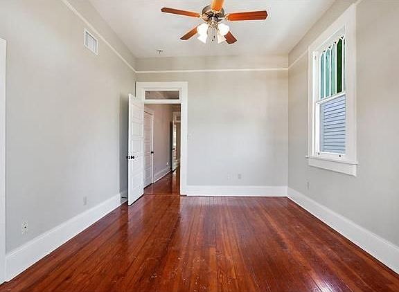 3rd image of 224 S Scott St #2