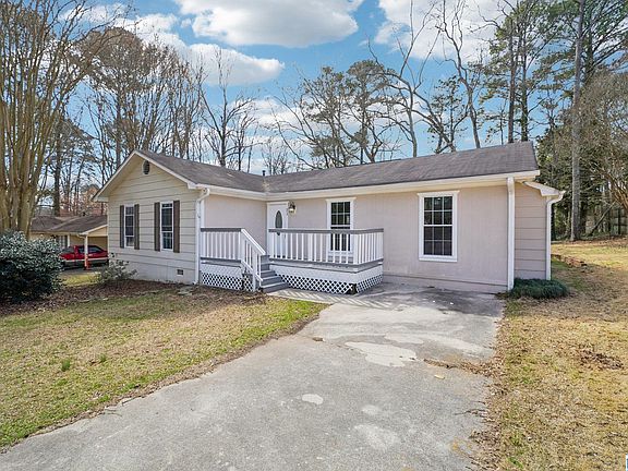 2nd image of 2412 Glenmore Ct