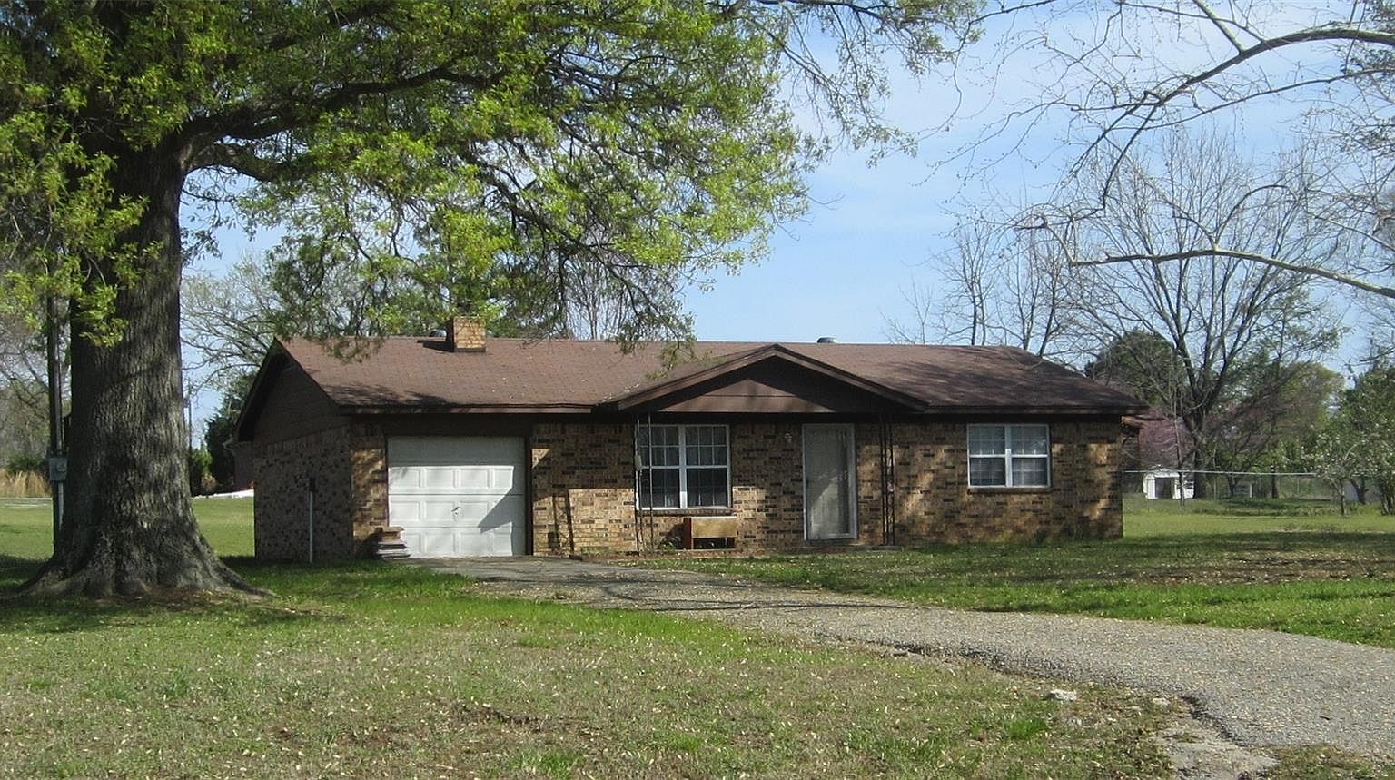 303 NE Main St, Stigler, OK 74462 Zillow
