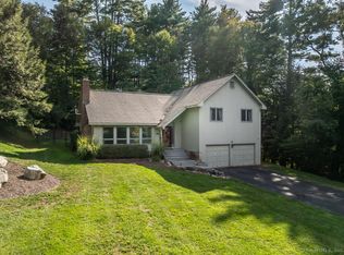 75 Parkview Dr, Avon, CT 06001