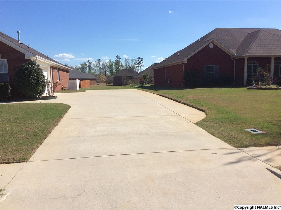2nd image of 149 Shadow Pointe Cir