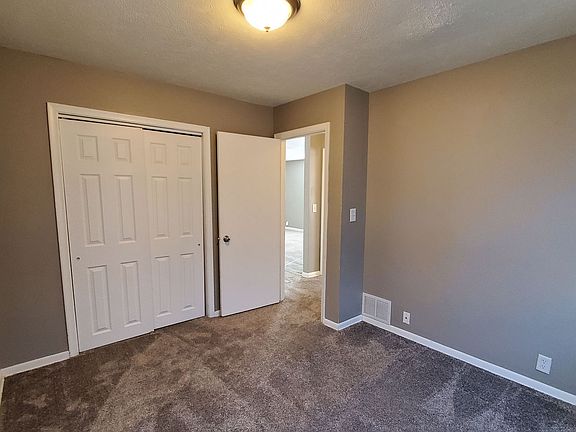 3rd image of 438 W Cornhusker Hwy APT 1
