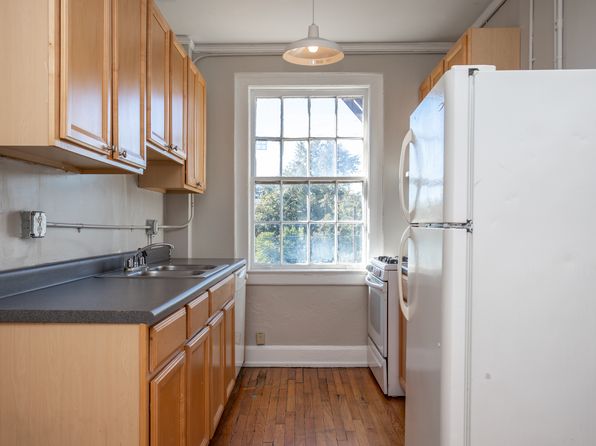 876 Mulberry St APT 2F