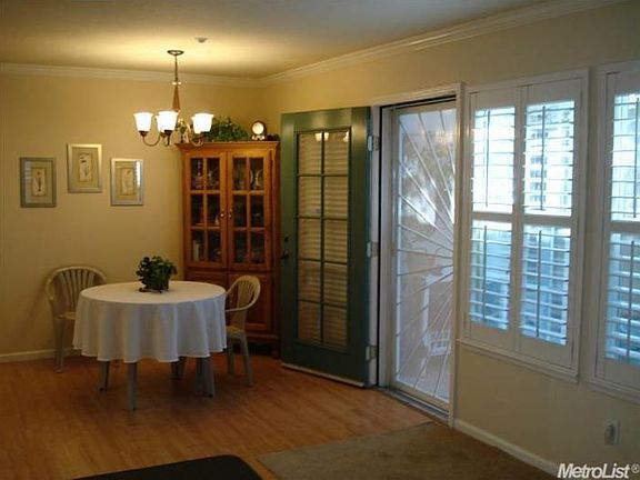 5th image of 1012 Westbury Ct