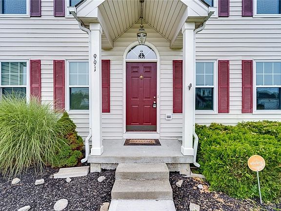 4th image of 991 Grandstone Ct