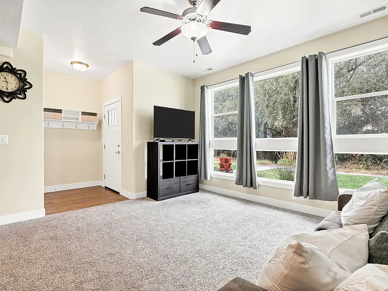 2485 S 1296 W — Photo 2
