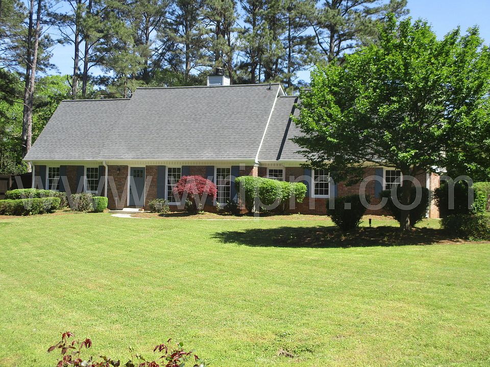 1st image of 3820 W Cooper Lake Dr SE