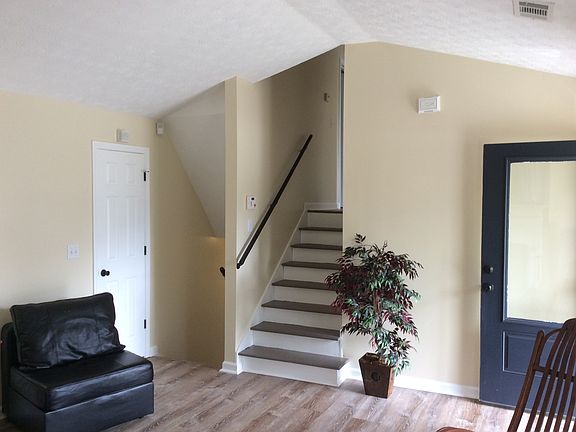 Liv to up and down stairs