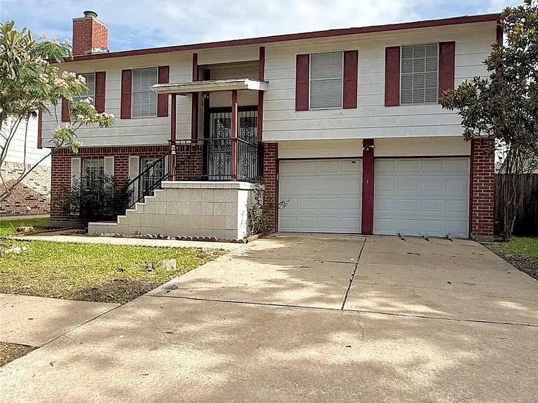 12210 Cliffgate Dr — Photo 2