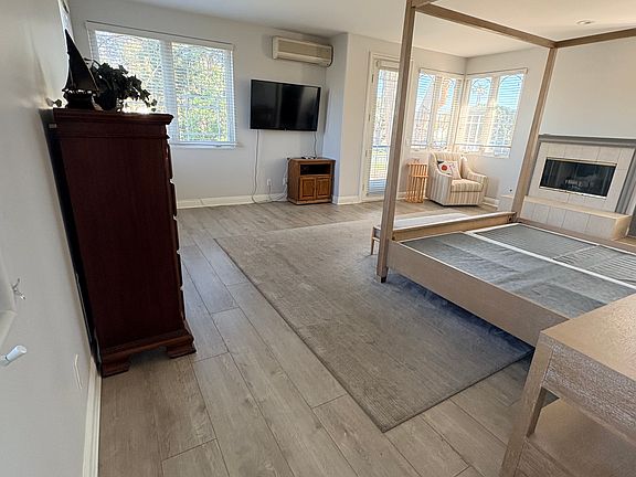 5th image of 882 Harbor Crossing Ln