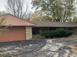 N33W22240 Hill N Dale Cir, Pewaukee, WI 53072