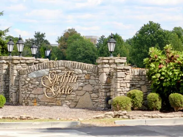 1069 Watson Ct, Lexington, KY 40511