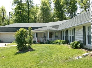 387 W Maple St, Caneyville, KY 42721