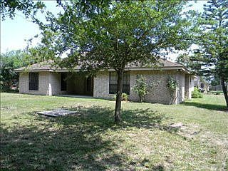 2nd image of 616 E Palmera Dr