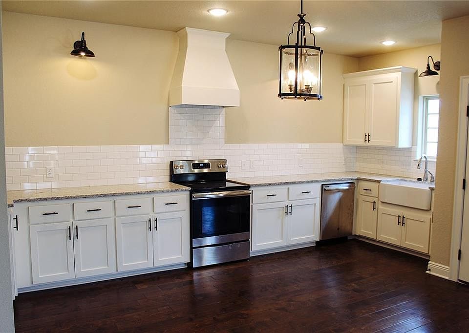 2nd image of 3825 W Maclura Way