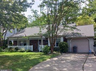 201 Meadow Dr, Mount Laurel, NJ 08054