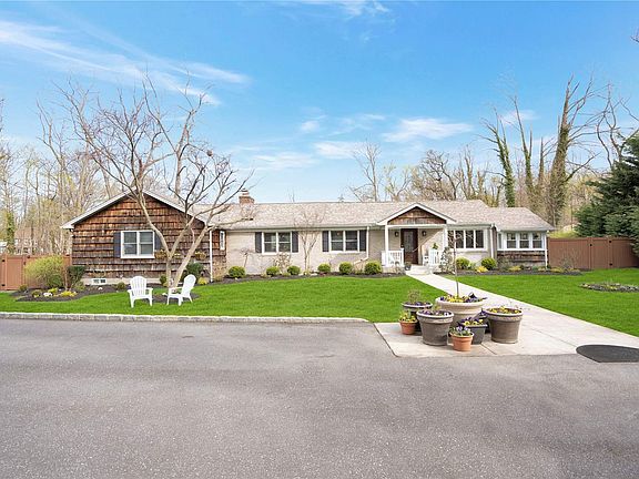 2nd image of 1 Morton Manor Dr