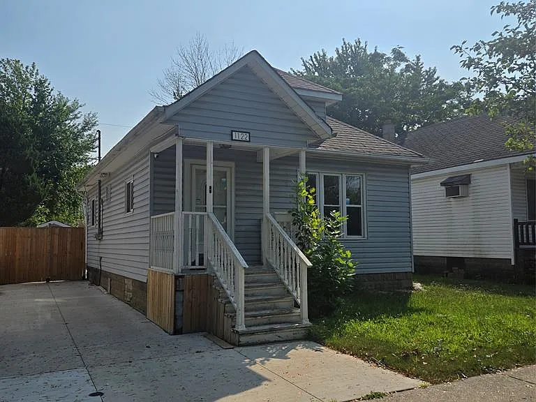 1122 Saint Luke Rd — Photo 1