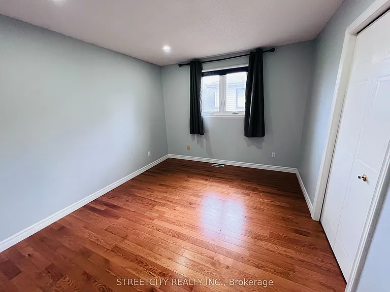 1279 Aldersbrook Rd — Photo 23