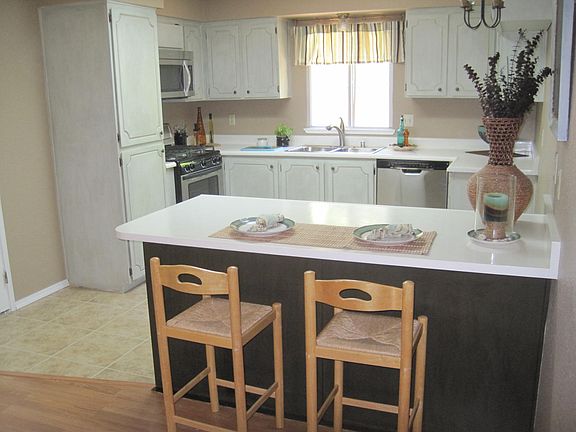 5th image of 2537 Pinnacles Dr