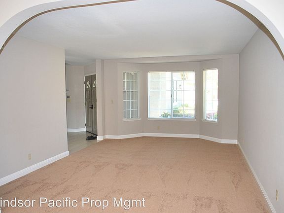 5th image of 6657 Crestwood Dr