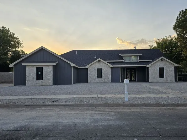 805 Hall Dr, Roswell, NM 88201