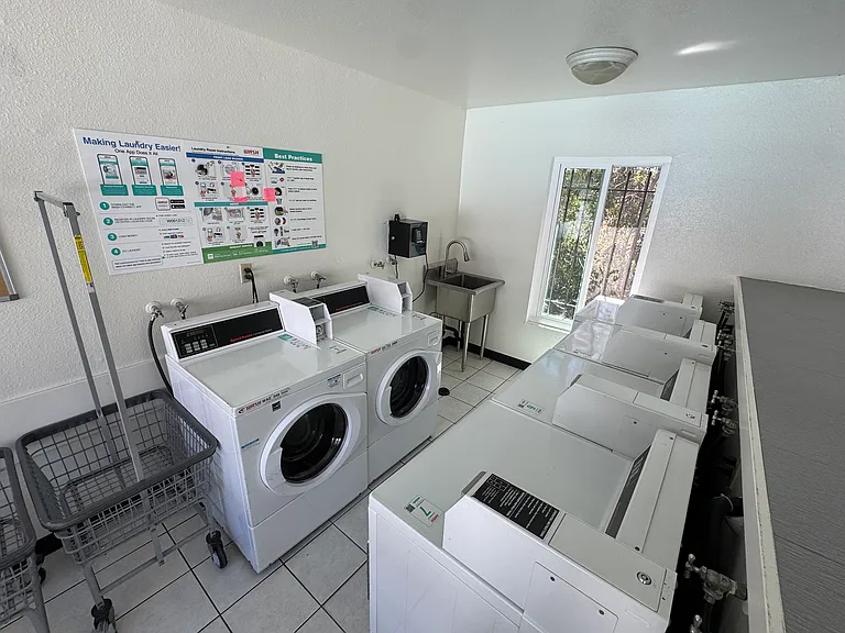 7500 Parkway Dr #100 — Photo 10