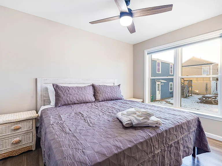 12 Epping Ave #1 — Photo 18