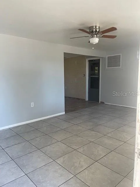 3 bed, 1.5 bath, 816 sqft, $1,395 — Photo 2
