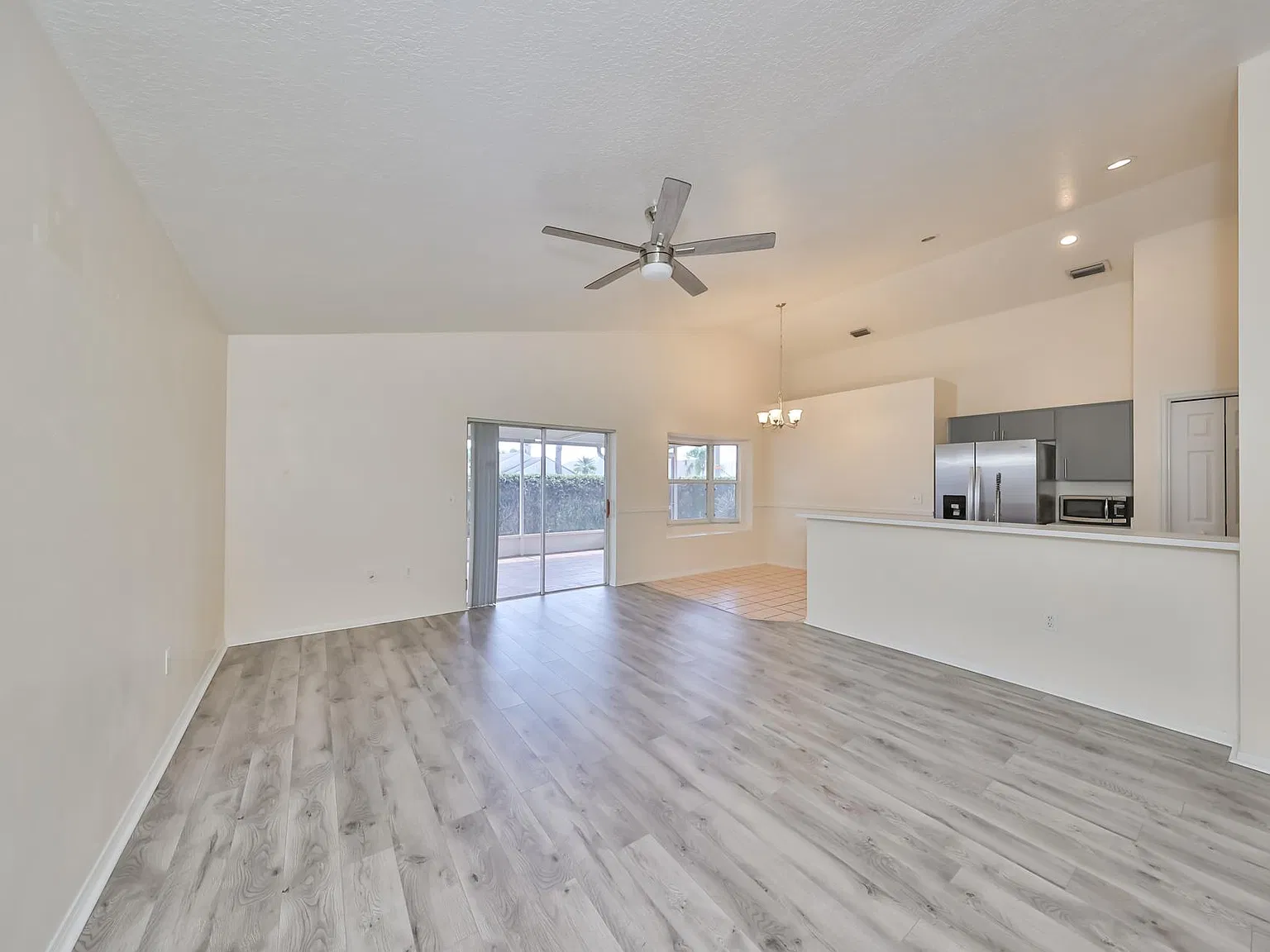 3 bed, 1516 sqft, $2,000 — Photo 3