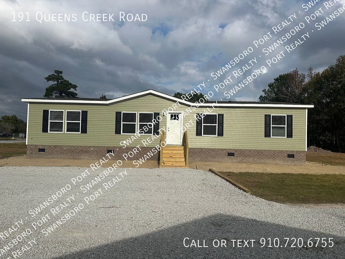 Brand New Home in Swansboro, NC! 191 Queens Creek Rd — Photo 1