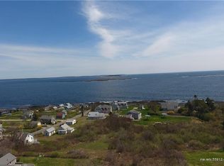 10 Pebble Ln, Bailey Island, ME 04003