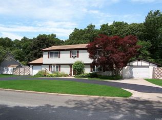 27 Millbury Ln, South Setauket, NY 11720