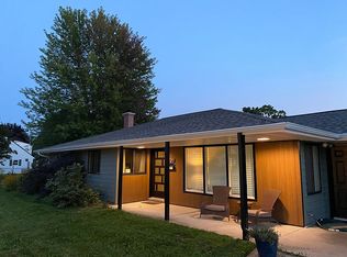 1456 Cook St, De Pere, WI 54115