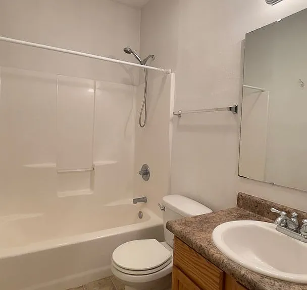 3232 Huxley Dr — Photo 20