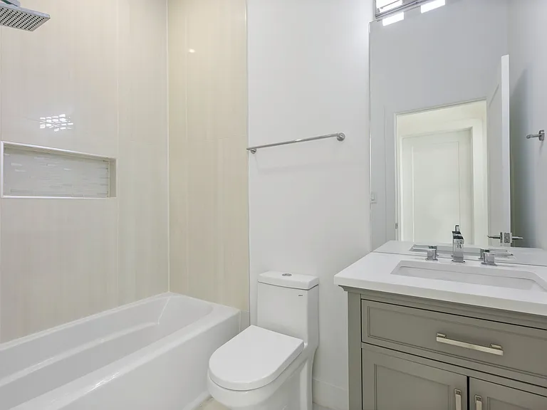 1202 Longfellow St NW #5 — Photo 8
